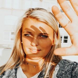 Meet your Posher, Haley